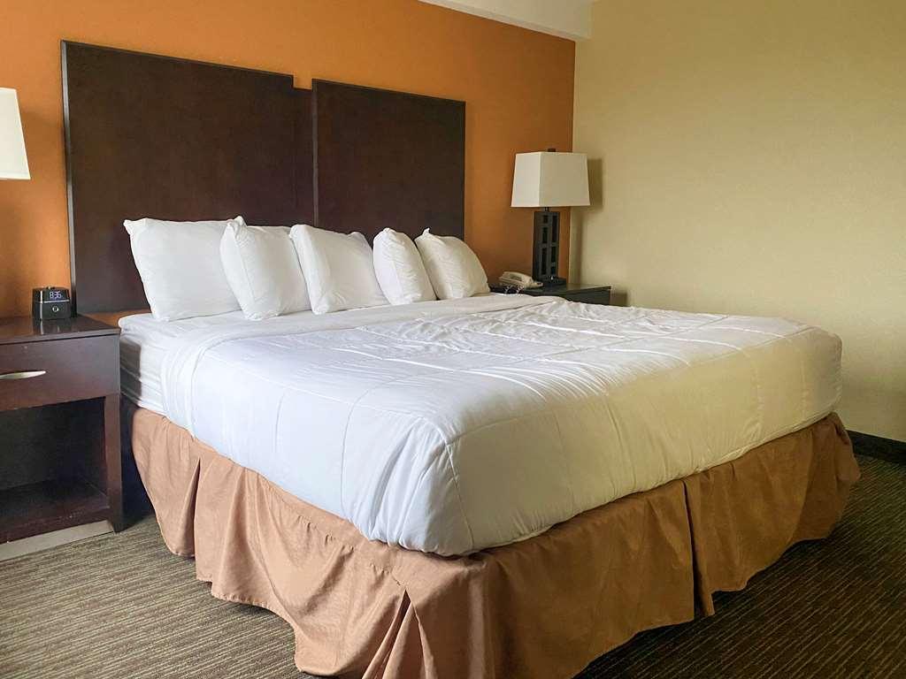 Mainstay Suites Conover-Hickory 객실 사진