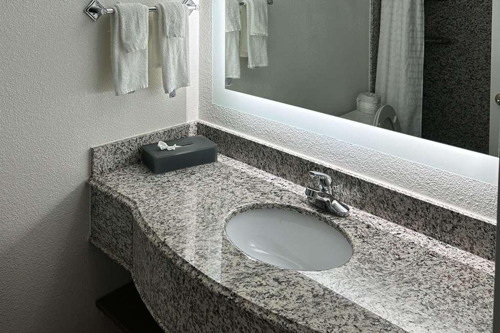 Mainstay Suites Conover-Hickory 객실 사진